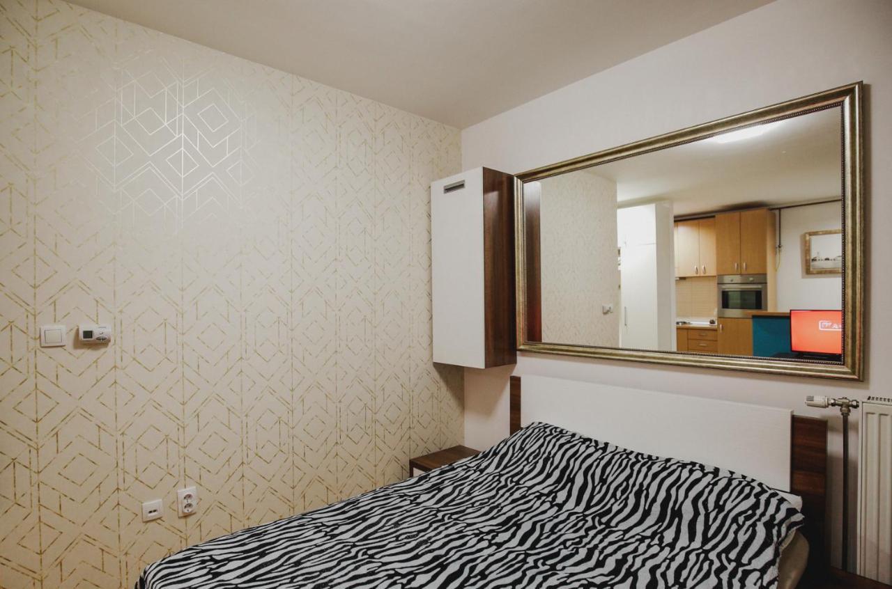 Prestige Apartment Gornji Milanovac Bagian luar foto